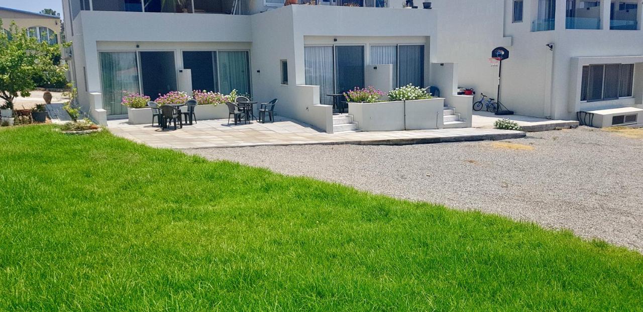 Pals Pefkos Aparthotel
