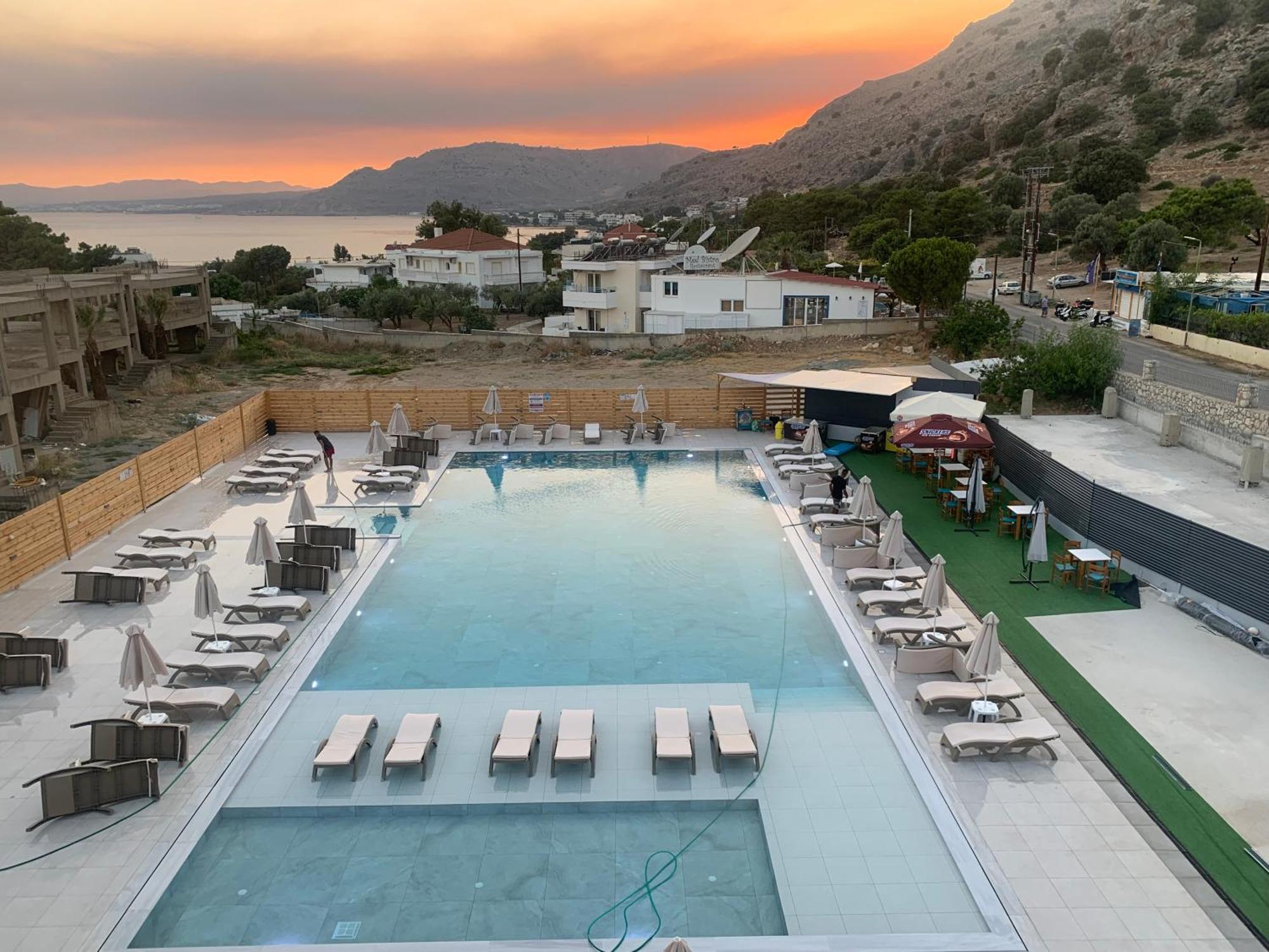 Aparthotel Pals Pefkos
